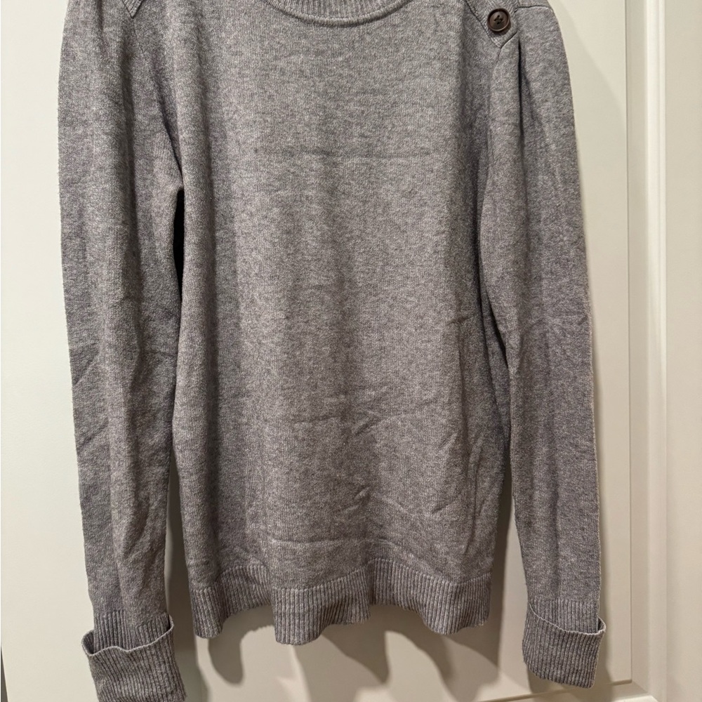 Pink Clover Women’s Crewneck Sweater in Heather Gray with Shoulder Button